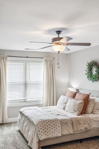 1404 Stewart Creek Rd, Murfreesboro, TN 37129