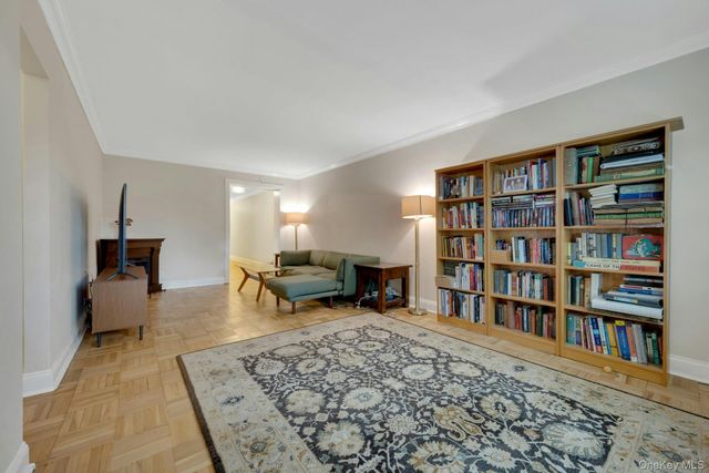 450 Pelham Road 3G, New Rochelle, NY 10805