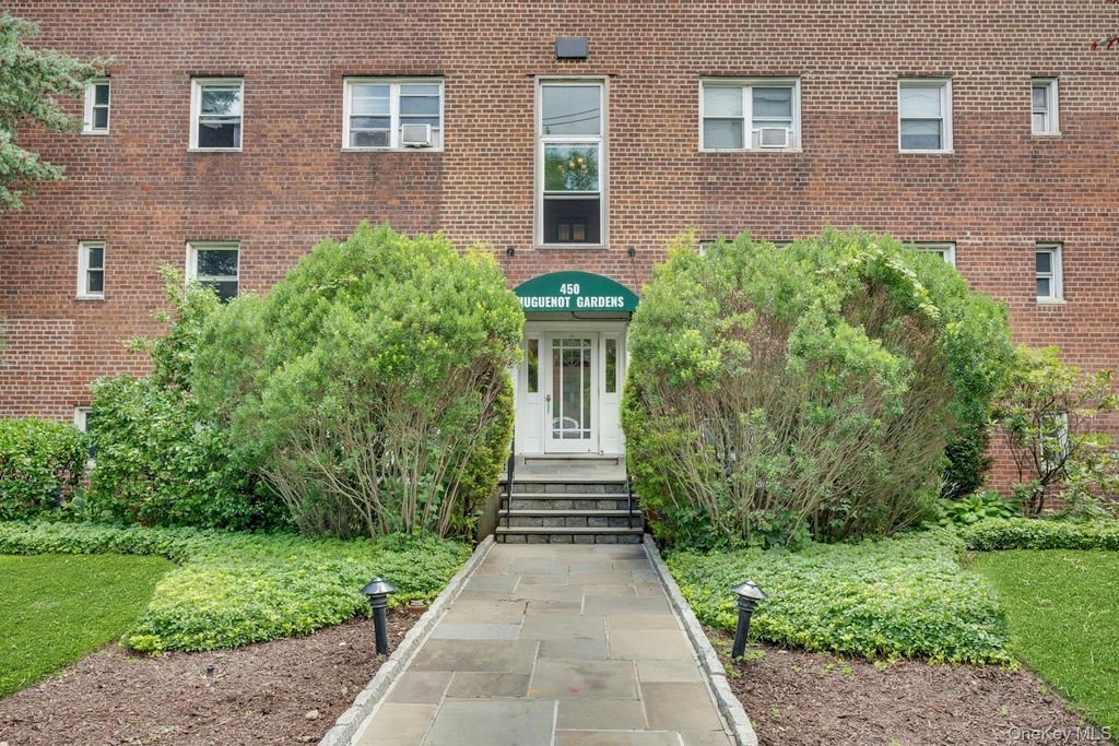 450 Pelham Road 3G, New Rochelle, NY 10805