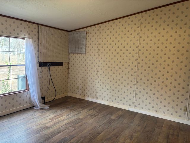 2500 Dorough Rd, Karnack, TX 75661