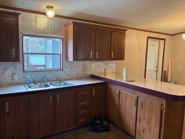 2500 Dorough Rd, Karnack, TX 75661