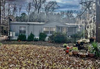 2500 Dorough Rd, Karnack, TX 75661