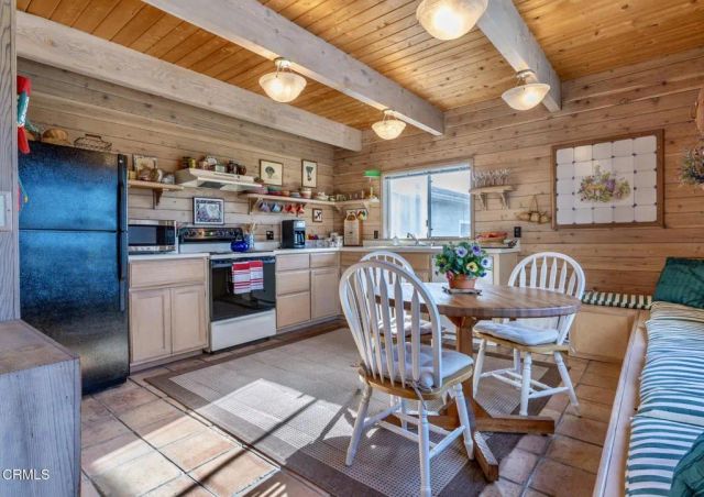 45603 South Caspar Drive, Mendocino, CA 95460