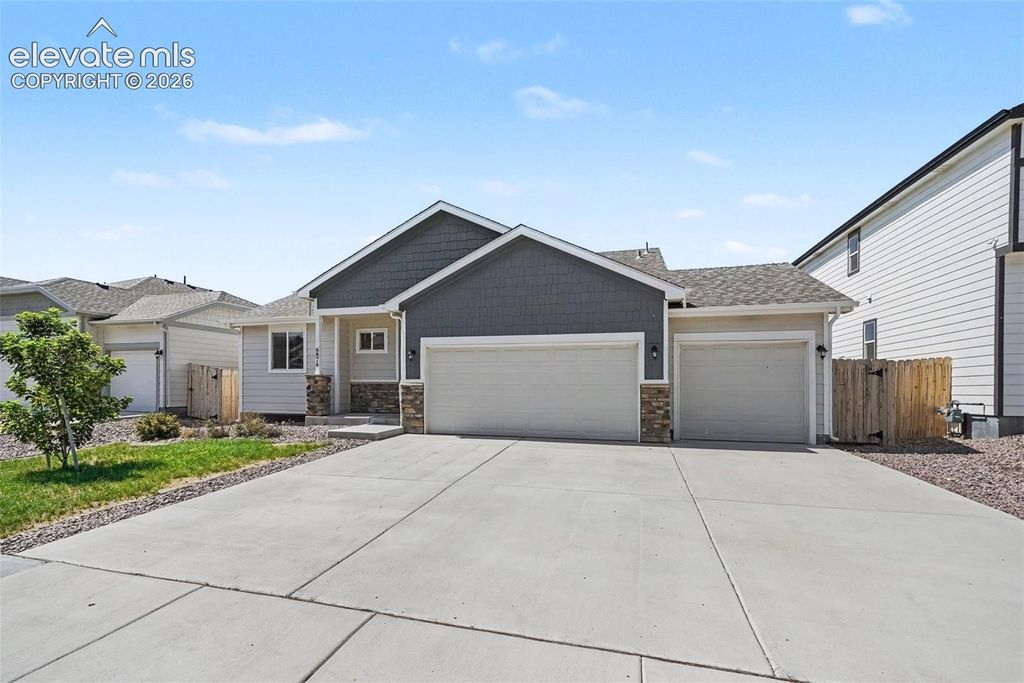6876 Volga Drive, Colorado Springs, CO 80925 — photo 3