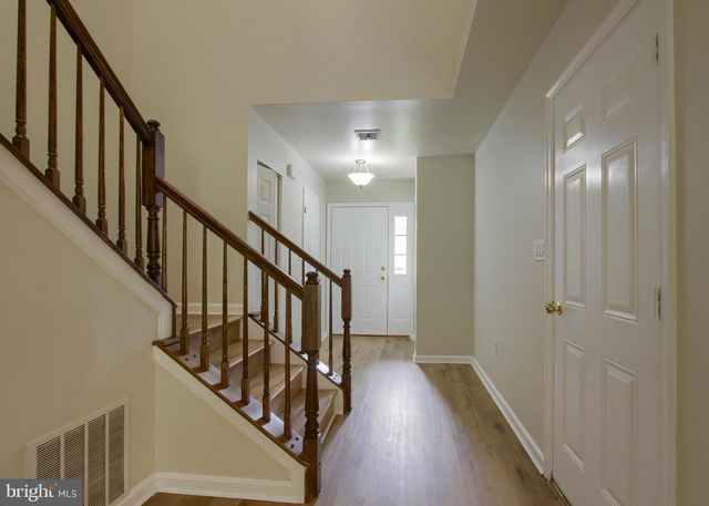630 GLENBROOK DR, Harrisburg, PA 17110