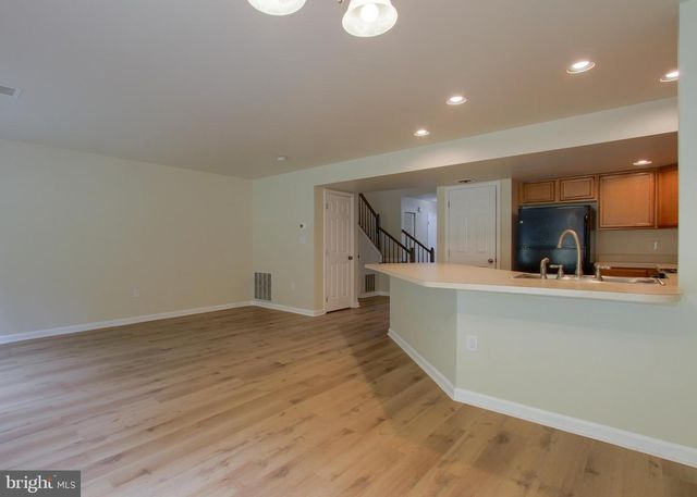 630 GLENBROOK DR, Harrisburg, PA 17110