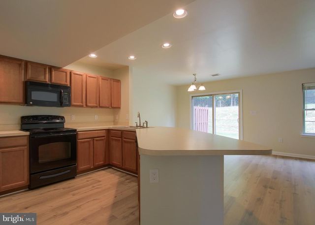 630 GLENBROOK DR, Harrisburg, PA 17110