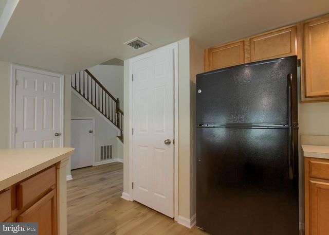 630 GLENBROOK DR, Harrisburg, PA 17110
