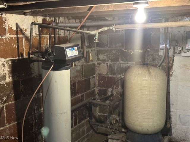 15292 Friendsville Road, Burbank, OH 44214