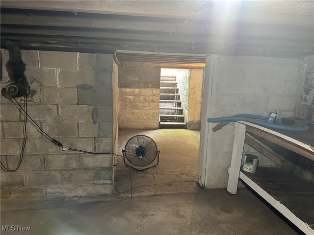 15292 Friendsville Road, Burbank, OH 44214