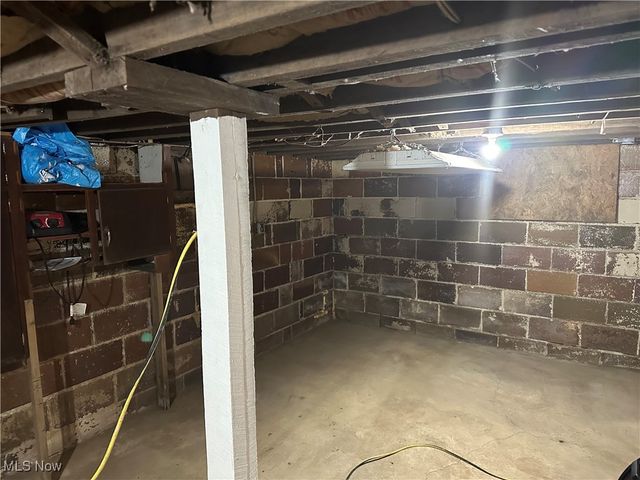 15292 Friendsville Road, Burbank, OH 44214