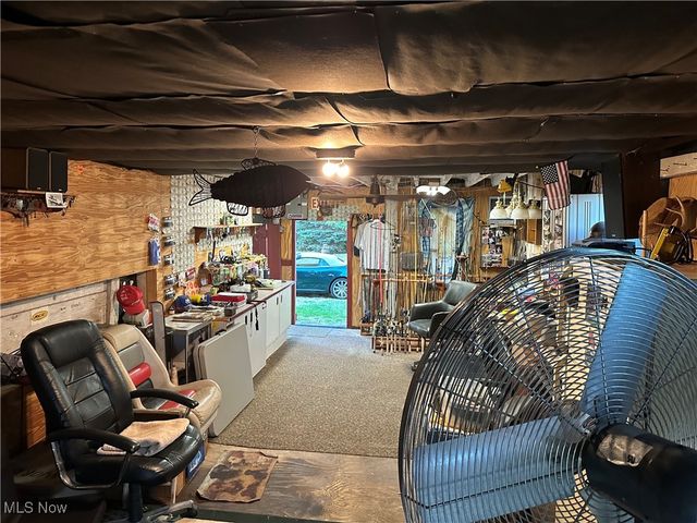 15292 Friendsville Road, Burbank, OH 44214