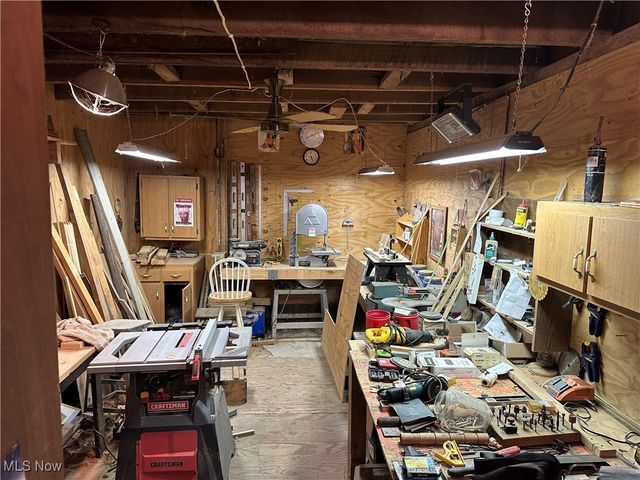 15292 Friendsville Road, Burbank, OH 44214