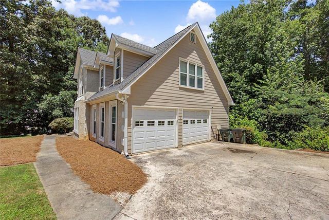 6028 Wyndham Woods Drive, Powder Springs, GA 30127