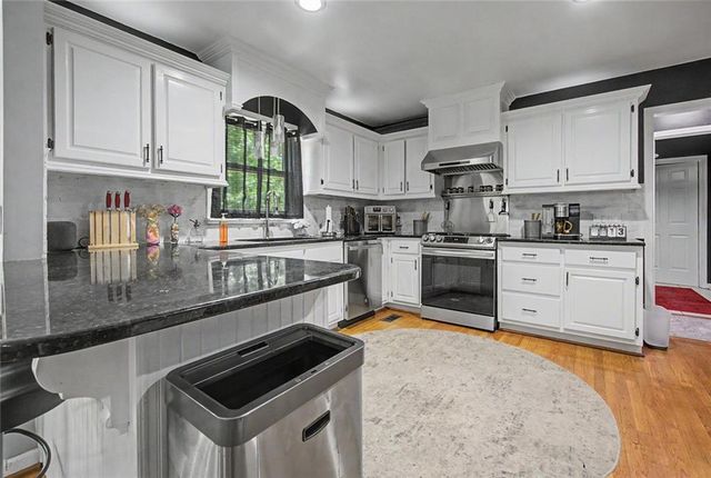6028 Wyndham Woods Drive, Powder Springs, GA 30127