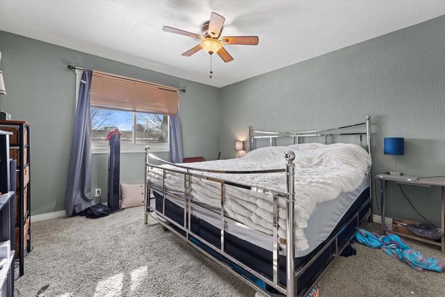 809 Ridgeway DRIVE, Pewaukee, WI 53072