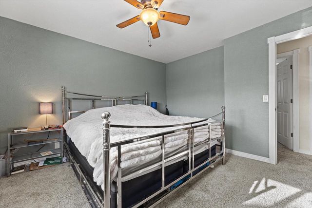 809 Ridgeway DRIVE, Pewaukee, WI 53072