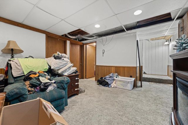 809 Ridgeway DRIVE, Pewaukee, WI 53072