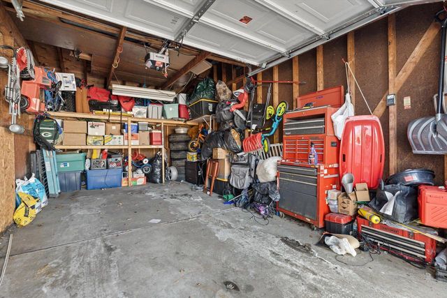 809 Ridgeway DRIVE, Pewaukee, WI 53072