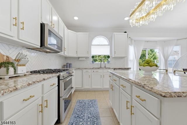 918 Timberline Dr, Jefferson Twp., NJ 07849