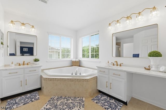 918 Timberline Dr, Jefferson Twp., NJ 07849