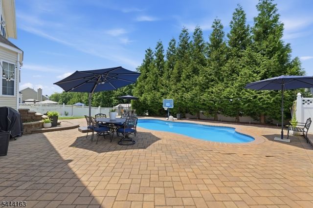 918 Timberline Dr, Jefferson Twp., NJ 07849