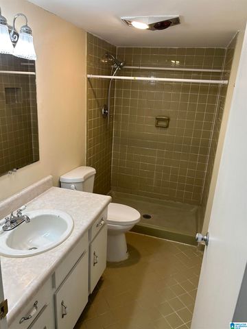 3101 Lorna Rd Apt 422, Hoover, AL 35216