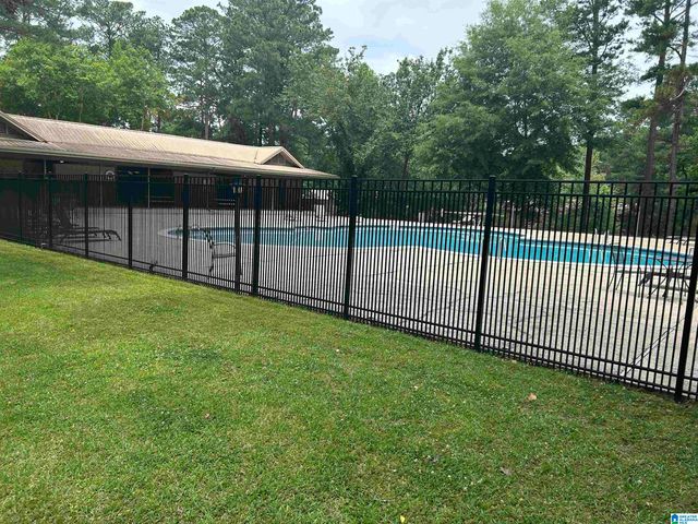 3101 Lorna Rd Apt 422, Hoover, AL 35216