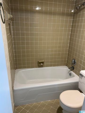 3101 Lorna Rd Apt 422, Hoover, AL 35216