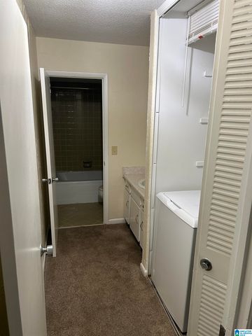 3101 Lorna Rd Apt 422, Hoover, AL 35216