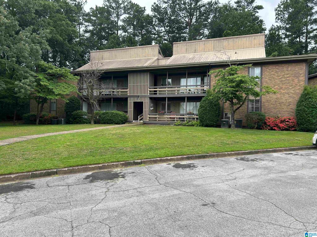 3101 Lorna Rd Apt 422, Hoover, AL 35216