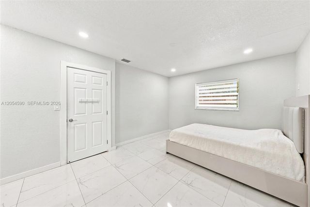5632 SW 36th Ct, West Park, FL 33023