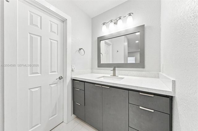 5632 SW 36th Ct, West Park, FL 33023