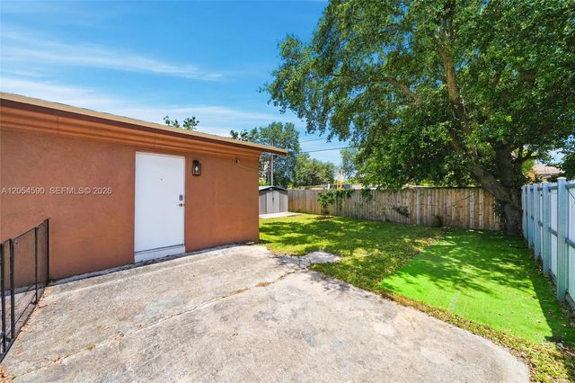 5632 SW 36th Ct, West Park, FL 33023