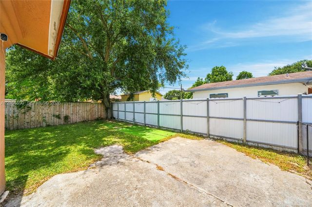 5632 SW 36th Ct, West Park, FL 33023