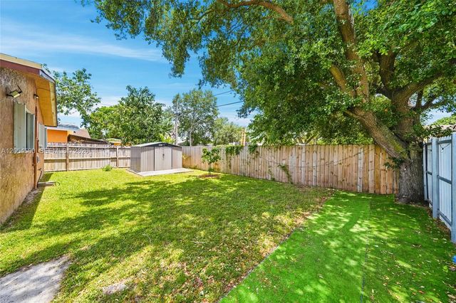 5632 SW 36th Ct, West Park, FL 33023