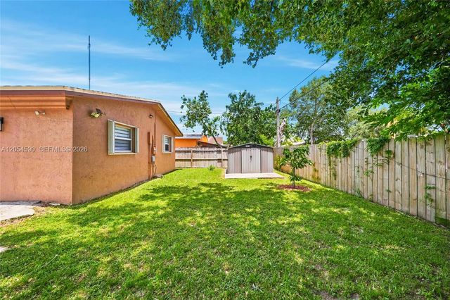 5632 SW 36th Ct, West Park, FL 33023
