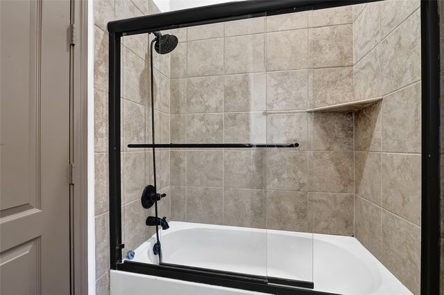 6223 Duke Trail Lane, Sugar Land, TX 77479