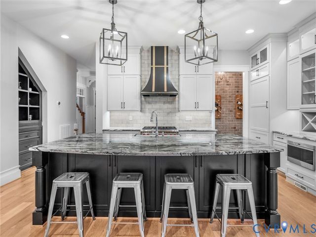 1719 Tulip Hill Dr, Midlothian, VA 23112