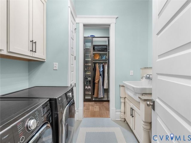 1719 Tulip Hill Dr, Midlothian, VA 23112