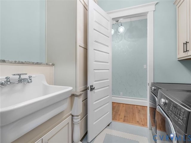 1719 Tulip Hill Dr, Midlothian, VA 23112