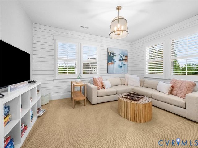 1719 Tulip Hill Dr, Midlothian, VA 23112