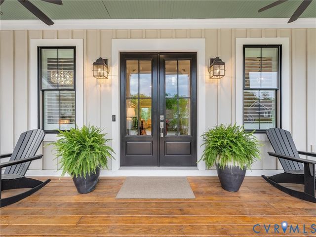 1719 Tulip Hill Dr, Midlothian, VA 23112