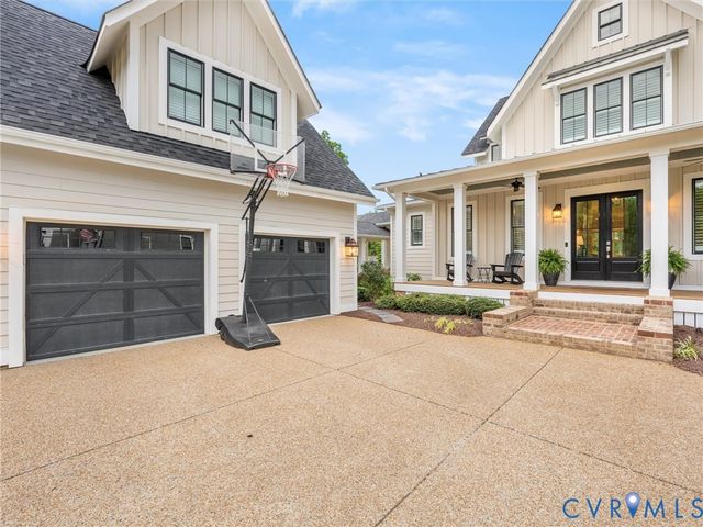 1719 Tulip Hill Dr, Midlothian, VA 23112