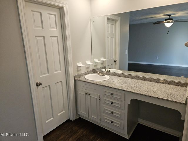 1431 Tracewood Drive, Jackson, MS 39211