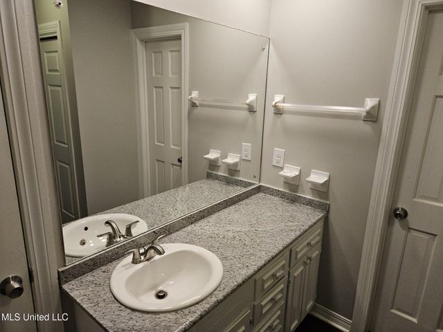 1431 Tracewood Drive, Jackson, MS 39211