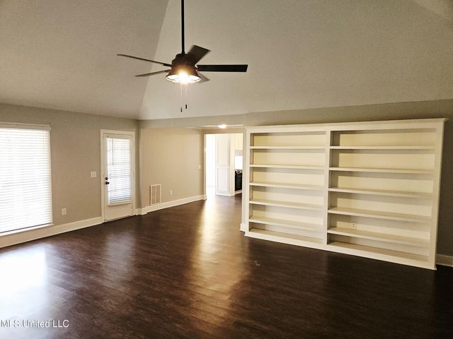 1431 Tracewood Drive, Jackson, MS 39211