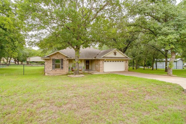 115 Pleasant Oaks Lane, Springtown, TX 76082