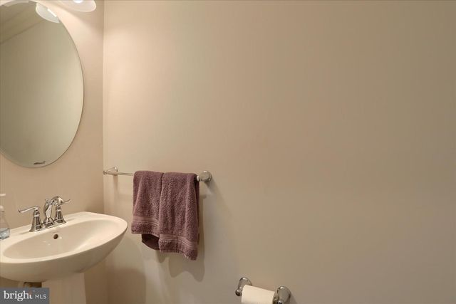 4133 SECRETARIAT ST, Harrisburg, PA 17112