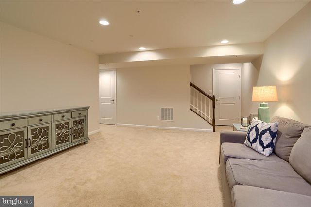 4133 SECRETARIAT ST, Harrisburg, PA 17112